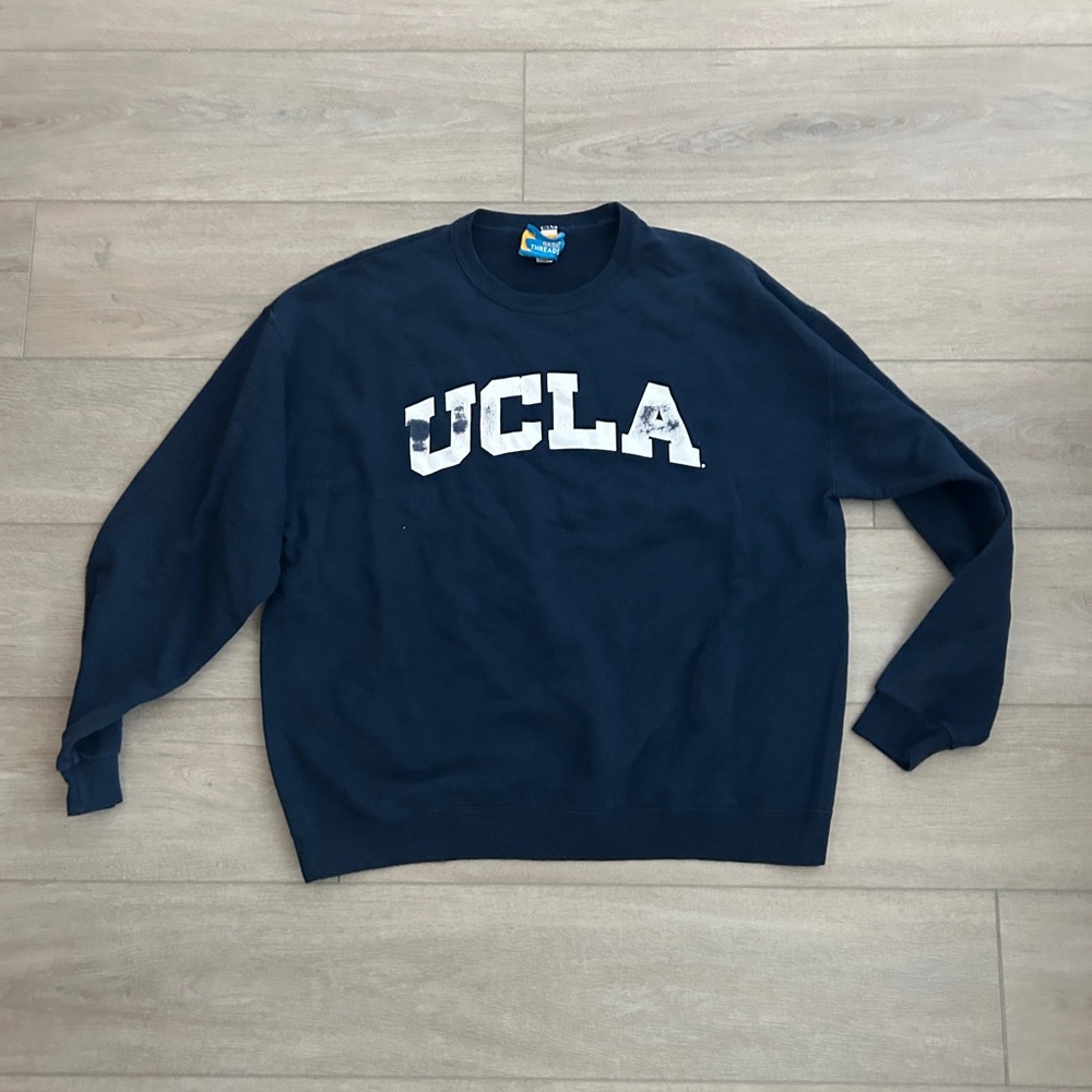 Navy UCLA Crewneck Sweatshirt Women’s Size XL.
